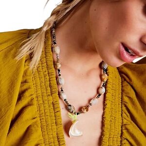 Free People x Ariana Ost Washed Ashore Shell Pendant Necklace Boho NWT